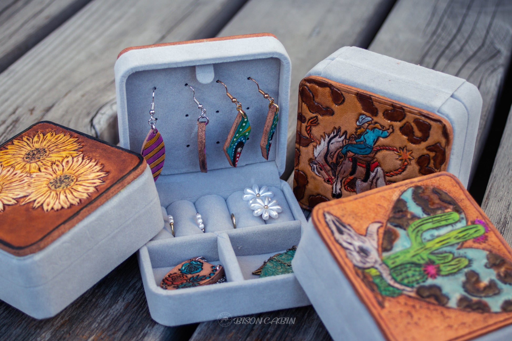 Leather Tooled Jewelry Travel Box , Tooled leather jewelry box , handmade tooled jewelry box, leather carved jewelry box, handcrafted accessory box , cowgirl tooled jewelry box , wild west, cactus tooled , heart tooled , gothic skull, skull tooled, 